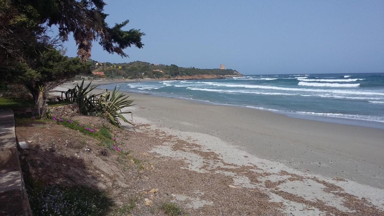 La Casetta Rosa Tertenia Bagian luar foto